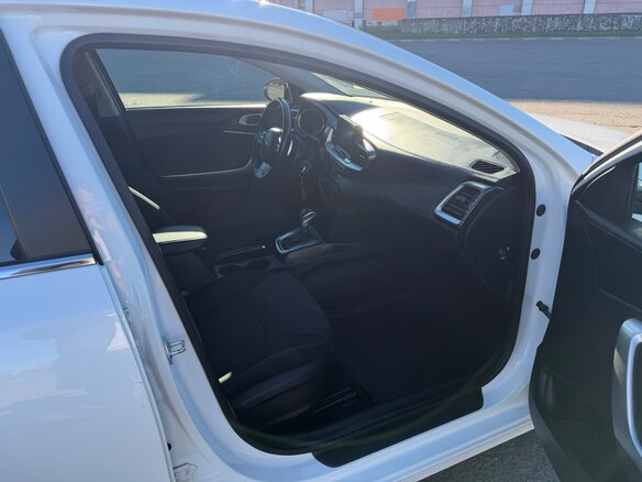 2019 Kia Ceed III, белый, 1560000 рублей - вид 12
