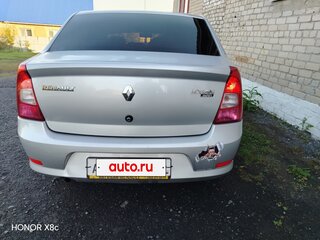2013 Renault Logan I Рестайлинг, серебристый, 350000 рублей, вид 4