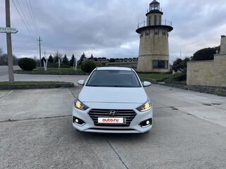 2018 Hyundai Solaris II, белый, 1500000 рублей, вид 1