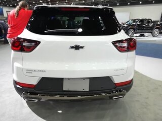 2024 Chevrolet TrailBlazer III Рестайлинг, белый, 2100000 рублей, вид 5