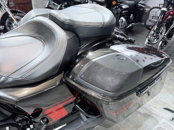 2018 Harley-Davidson CVO Road Glide, чёрный, 2499000 рублей - вид 19