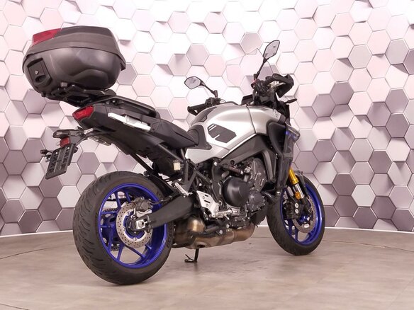 2022 Yamaha Tracer 9, серебристый, 1377000 рублей - вид 6