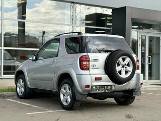 2004 Toyota RAV4 II (XA20) Рестайлинг, серебристый, 700000 рублей, вид 4