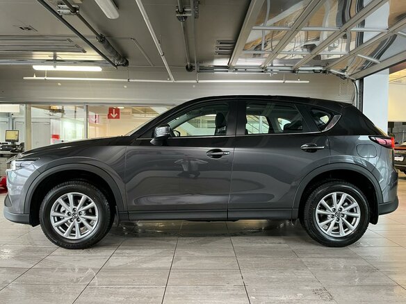 2025 Mazda CX-5 II Рестайлинг, серый, 4000000 рублей - вид 2