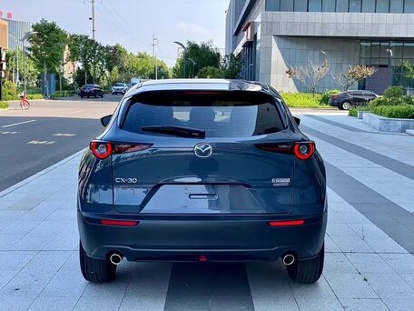 2026 Mazda CX-30 I, серый, 2717007 рублей, вид 5