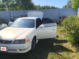1997 Toyota Mark II VIII (X100), белый, 690000 рублей, вид 2