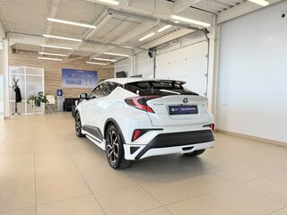 2017 Toyota C-HR I, белый, 1999900 рублей, вид 4