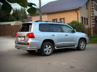 2013 Toyota Land Cruiser 200 Series Рестайлинг 1, серебристый, 3600000 рублей, вид 4