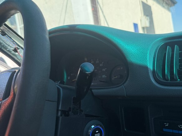 1999 Chevrolet Metro, белый, 60000 рублей - вид 12