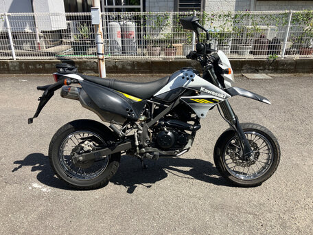 2014 Kawasaki D-tracker 125, белый, 165000 рублей, вид 2