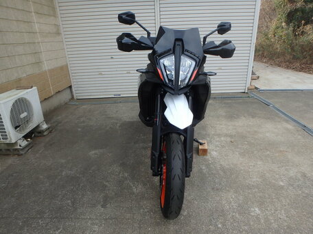 2024 KTM 890 SMT, серый, 1400000 рублей, вид 4