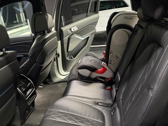 2020 BMW X7 40i I (G07), белый, 6790000 рублей - вид 11