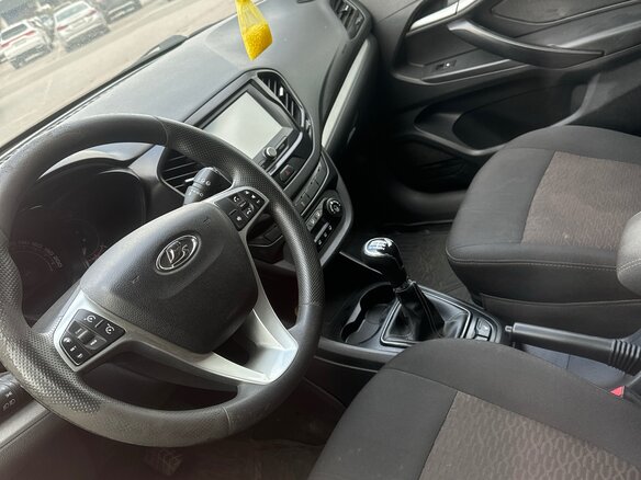 2018 Lada (ВАЗ) Vesta SW I, серый, 725000 рублей - вид 4
