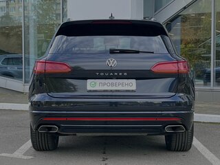 2021 Volkswagen Touareg III, чёрный, 5950000 рублей, вид 5