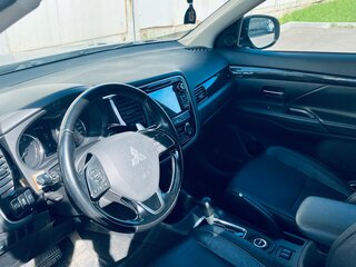 2015 Mitsubishi Outlander III Рестайлинг 2, серый, 1500000 рублей, вид 4