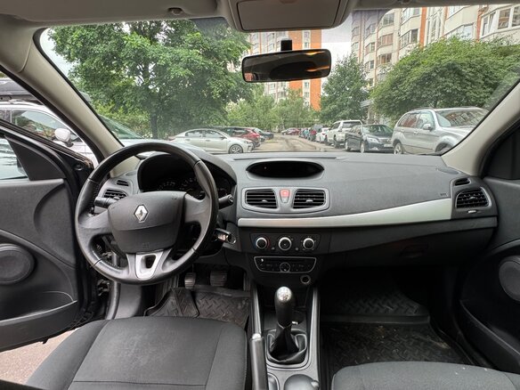 2010 Renault Fluence I, серый, 750000 рублей - вид 10