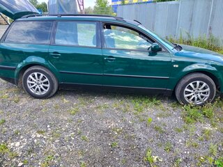 1998 Volkswagen Passat B5, зелёный, 320000 рублей, вид 3