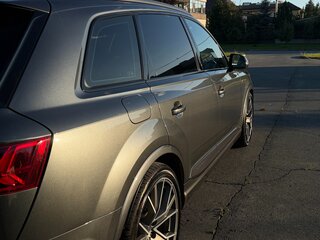 2017 Audi Q7 II (4M), серый, 3850000 рублей, вид 3