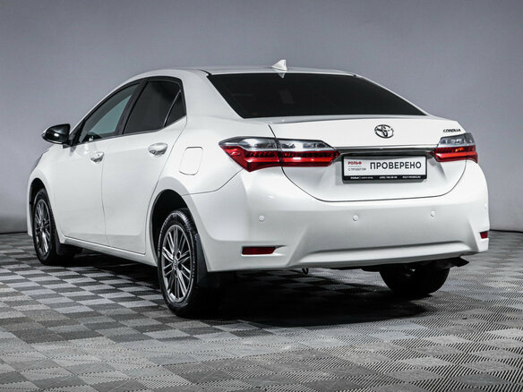 2017 Toyota Corolla XI (E160, E170, E180) Рестайлинг 1, белый, 1725000 рублей - вид 6