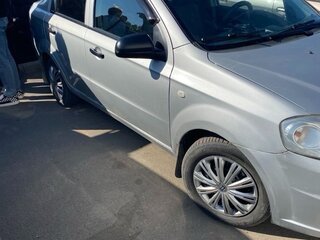 2008 Chevrolet Aveo I Рестайлинг, серебристый, 240000 рублей, вид 2