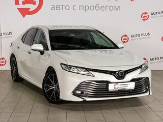 2020 Toyota Camry VIII (XV70), белый, 3069000 рублей, вид 1