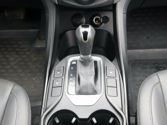 2015 Hyundai Santa Fe III Рестайлинг, серебристый, 2415000 рублей - вид 19
