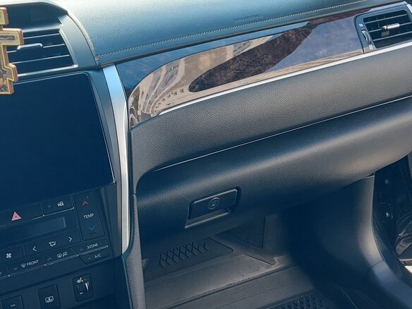 2016 Toyota Camry VII (XV50) Рестайлинг, чёрный, 2450000 рублей - вид 17