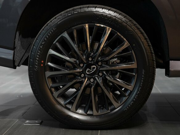 2025 Infiniti QX80 II, серый, 17990000 рублей - вид 10