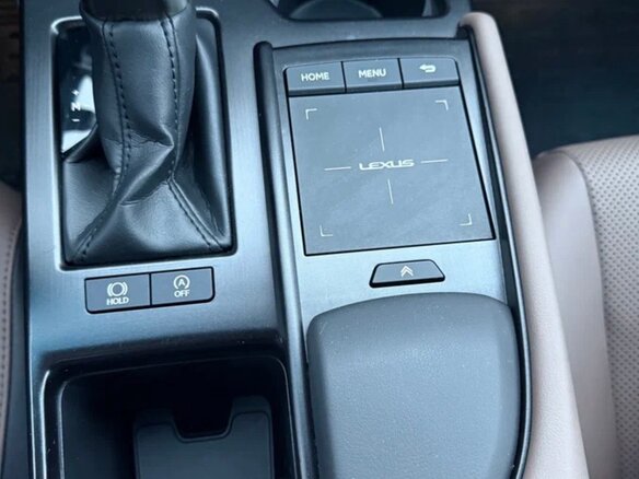 2021 Lexus ES 200 VII Рестайлинг, чёрный, 3950000 рублей - вид 12