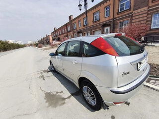 2004 Ford Focus I Рестайлинг, серебристый, 260000 рублей, вид 2