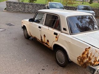 2010 Lada (ВАЗ) 2105, белый, 69000 рублей, вид 2