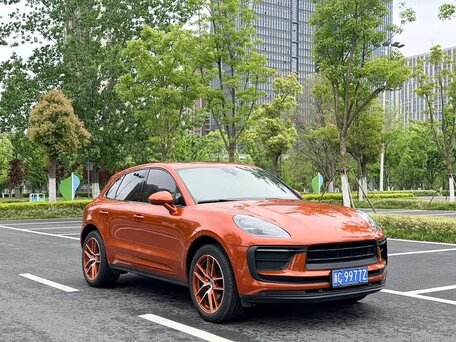 2022 Porsche Macan I Рестайлинг 2, жёлтый, 5402000 рублей, вид 1