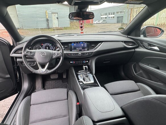 2021 Opel Insignia II Рестайлинг, чёрный, 1750000 рублей - вид 5