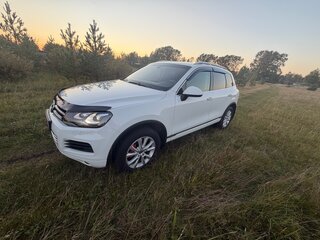 2013 Volkswagen Touareg II, белый, 2450000 рублей, вид 2