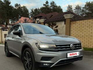 2020 Volkswagen Tiguan II, серый, 2599999 рублей, вид 3