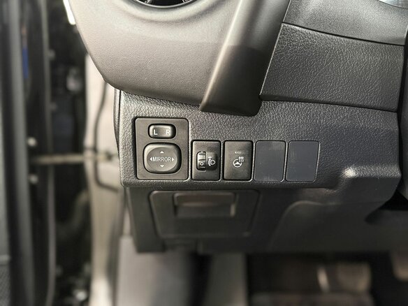 2018 Toyota Corolla XI (E160, E170, E180) Рестайлинг 1, чёрный - вид 17