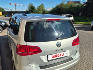 2011 Volkswagen Sharan II, серебристый, 1420000 рублей, вид 4