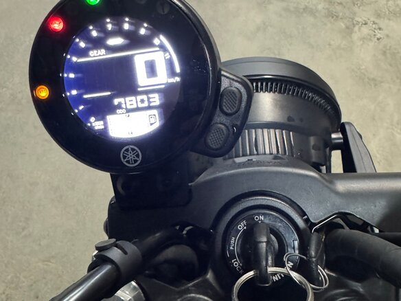 2023 Yamaha XSR700, чёрный, 819000 рублей - вид 8