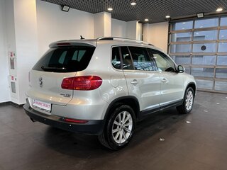 2012 Volkswagen Tiguan I Рестайлинг, серебристый, 1100000 рублей, вид 3