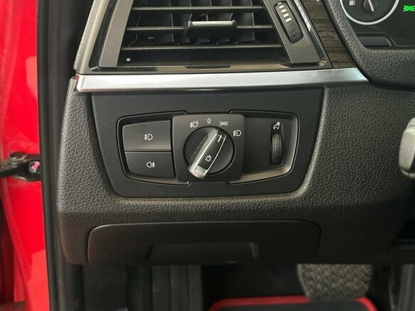 2012 BMW 3 серии 328i VI (F3x), красный, 1630000 рублей - вид 8