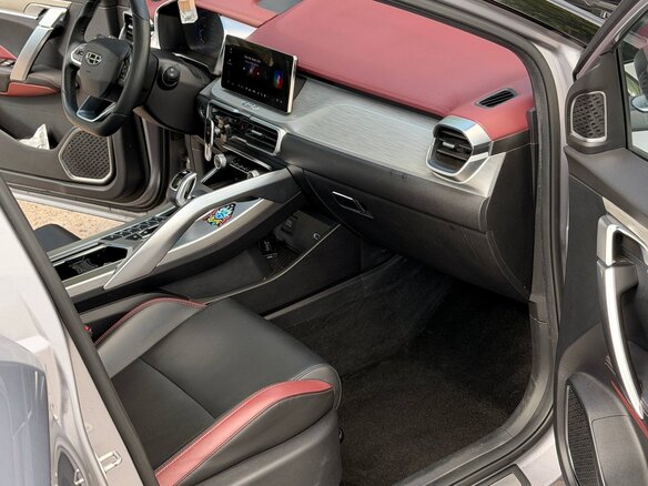 2021 Geely Coolray I, серебристый, 1480000 рублей - вид 5