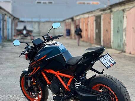 2023 KTM 1290 Super Duke R Evo, синий, 1450000 рублей, вид 5