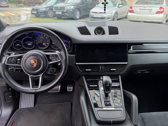 2020 Porsche Cayenne GTS III, серый, 13500000 рублей - вид 9