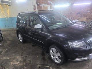 2015 Skoda Yeti I Рестайлинг, чёрный, 875000 рублей, вид 1