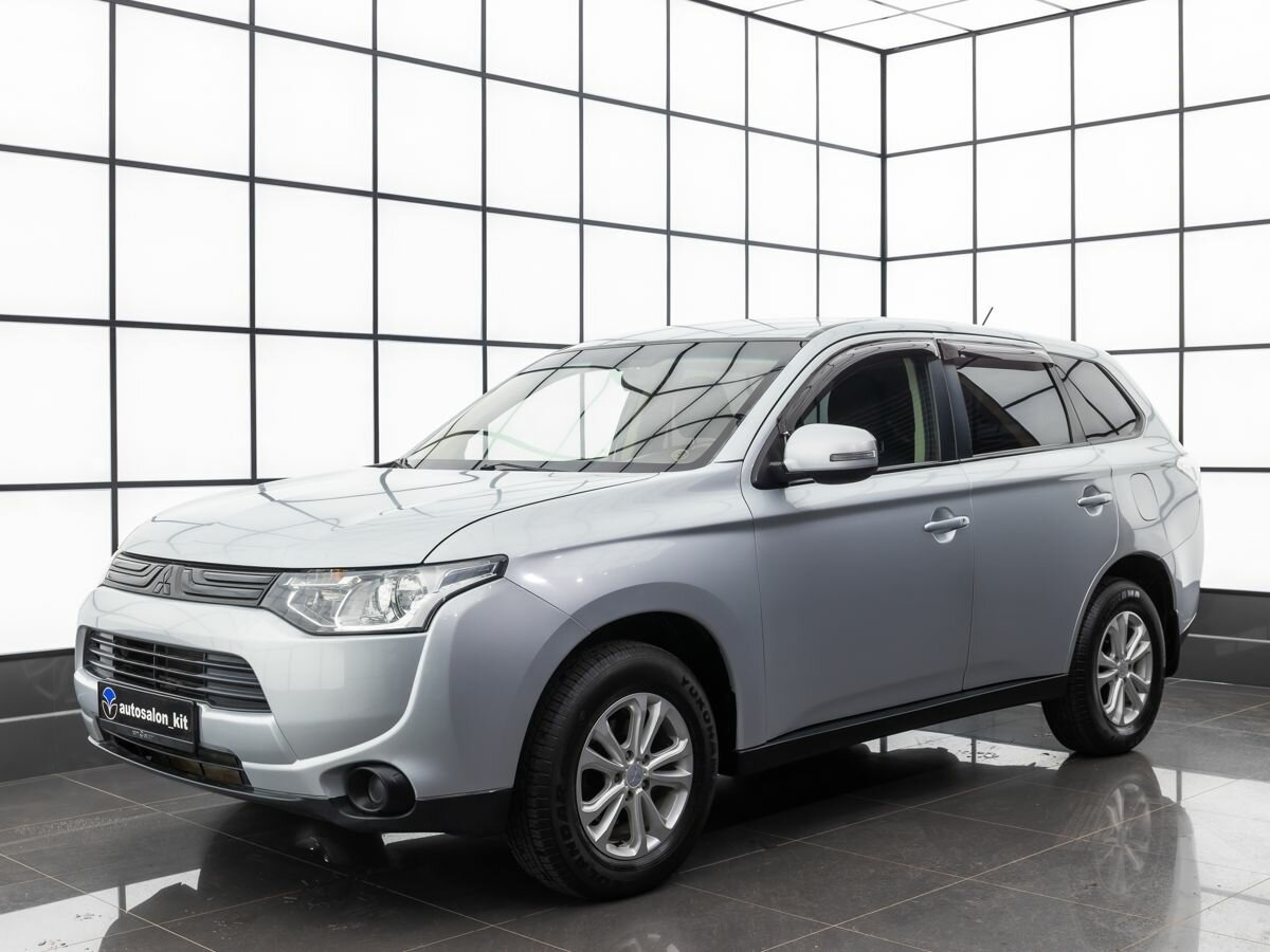 Открыть фотографии: Mitsubishi Outlander III