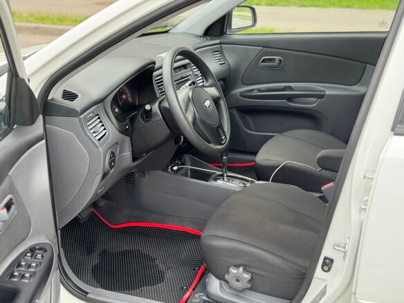 2011 Kia Rio II Рестайлинг, белый - вид 7