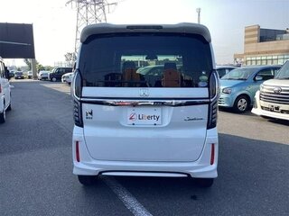 2020 Honda N-BOX II Рестайлинг, белый, 630002 рублей, вид 5