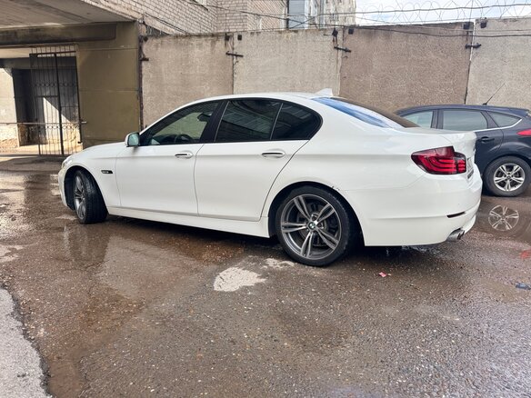 2011 BMW 5 серии 528i VI (F10/F11/F07), белый, 1750000 рублей - вид 5