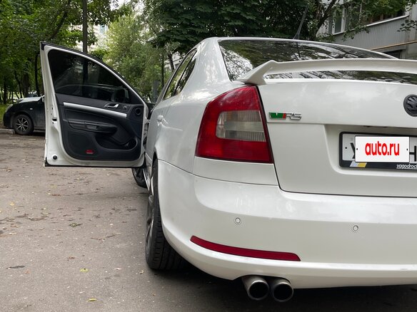 2009 Skoda Octavia RS II Рестайлинг, белый - вид 5