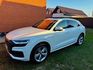 2021 Audi Q8 55 TFSI I (4M), белый, 6350000 рублей, вид 2